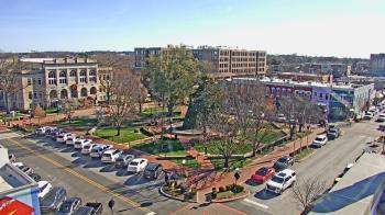 Weather camera view of Walton�s 5 & 10.