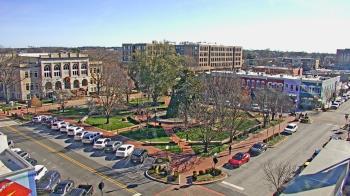 Weather camera view of Walton�s 5 & 10.