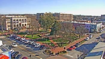 Weather camera view of Walton�s 5 & 10.