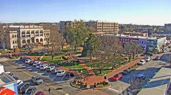 Weather camera view of Walton�s 5 & 10.