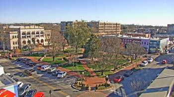 Weather camera view of Walton�s 5 & 10.