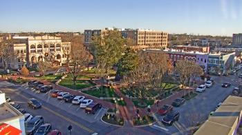 Weather camera view of Walton�s 5 & 10.