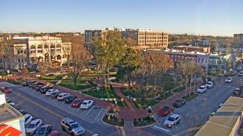 Weather camera view of Walton�s 5 & 10.