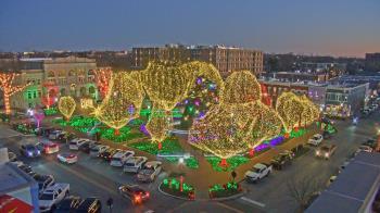 Weather camera view of Walton�s 5 & 10.