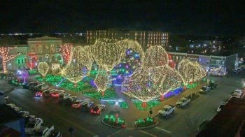 Weather camera view of Walton�s 5 & 10.