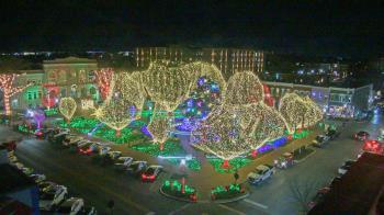 Weather camera view of Walton�s 5 & 10.