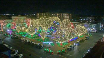 Weather camera view of Walton�s 5 & 10.