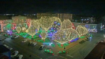 Weather camera view of Walton�s 5 & 10.