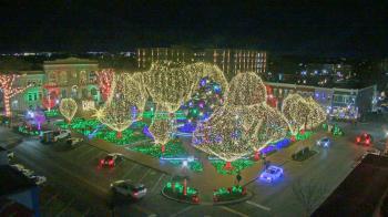 Weather camera view of Walton�s 5 & 10.