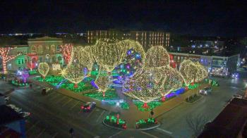 Weather camera view of Walton�s 5 & 10.