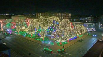 Weather camera view of Walton�s 5 & 10.