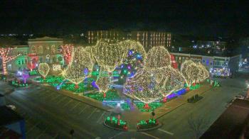 Weather camera view of Walton�s 5 & 10.