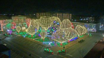 Weather camera view of Walton�s 5 & 10.