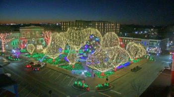 Weather camera view of Walton�s 5 & 10.