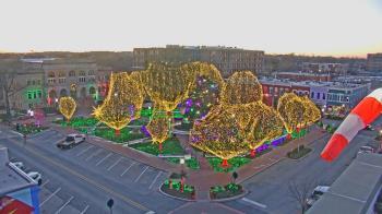 Weather camera view of Walton�s 5 & 10.