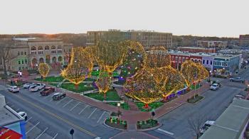 Weather camera view of Walton�s 5 & 10.