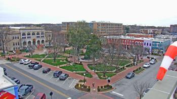 Weather camera view of Walton�s 5 & 10.