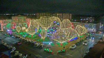 Weather camera view of Walton�s 5 & 10.