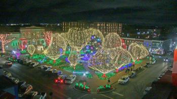 Weather camera view of Walton�s 5 & 10.