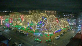 Weather camera view of Walton�s 5 & 10.