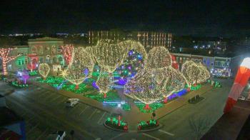 Weather camera view of Walton�s 5 & 10.