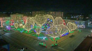 Weather camera view of Walton�s 5 & 10.