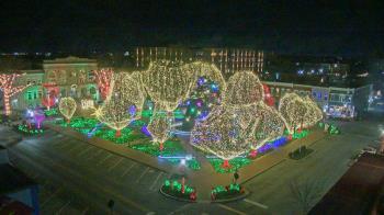 Weather camera view of Walton�s 5 & 10.