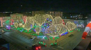 Weather camera view of Walton�s 5 & 10.