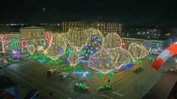 Weather camera view of Walton�s 5 & 10.