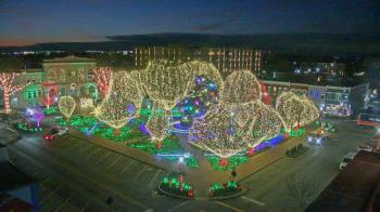 Weather camera view of Walton�s 5 & 10.