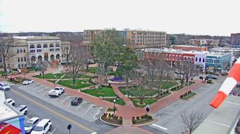 Weather camera view of Walton�s 5 & 10.