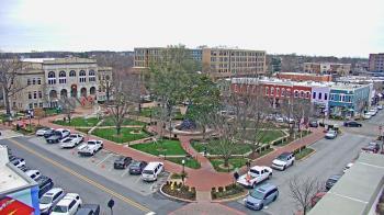 Weather camera view of Walton�s 5 & 10.