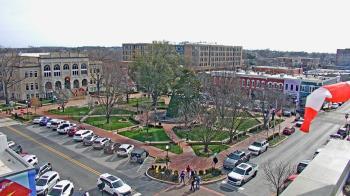 Weather camera view of Walton�s 5 & 10.