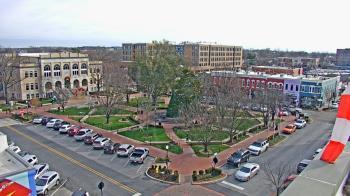 Weather camera view of Walton�s 5 & 10.