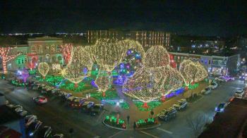 Weather camera view of Walton�s 5 & 10.