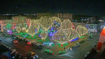 Weather camera view of Walton�s 5 & 10.