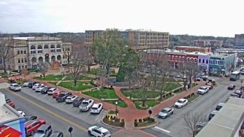 Weather camera view of Walton�s 5 & 10.