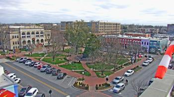 Weather camera view of Walton�s 5 & 10.