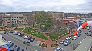 Weather camera view of Walton�s 5 & 10.