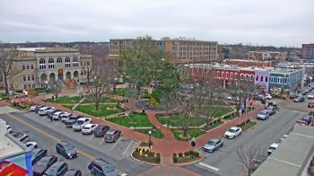 Weather camera view of Walton�s 5 & 10.