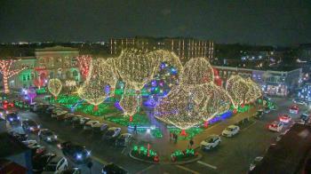 Weather camera view of Walton�s 5 & 10.