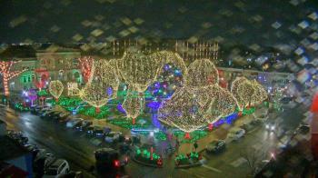 Weather camera view of Walton�s 5 & 10.