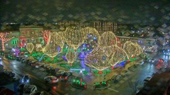 Weather camera view of Walton�s 5 & 10.