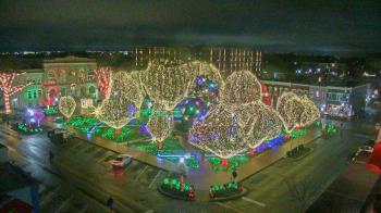 Weather camera view of Walton�s 5 & 10.