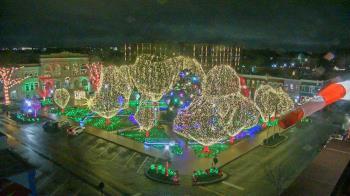 Weather camera view of Walton�s 5 & 10.