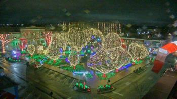 Weather camera view of Walton�s 5 & 10.