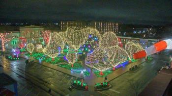 Weather camera view of Walton�s 5 & 10.