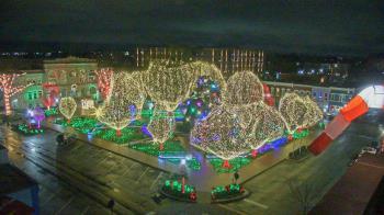 Weather camera view of Walton�s 5 & 10.