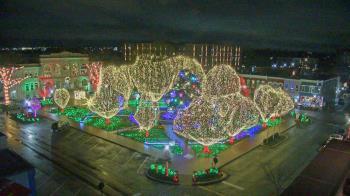 Weather camera view of Walton�s 5 & 10.