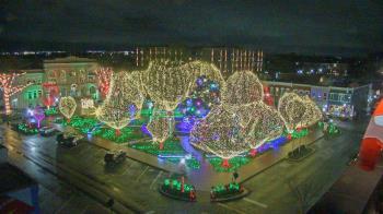 Weather camera view of Walton�s 5 & 10.